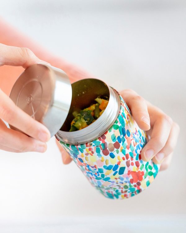 Qwetch Lunchbox Ermetico E Termico Con Verdure In Uso