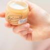 UpCircle Crema Viso Idratante in Mano
