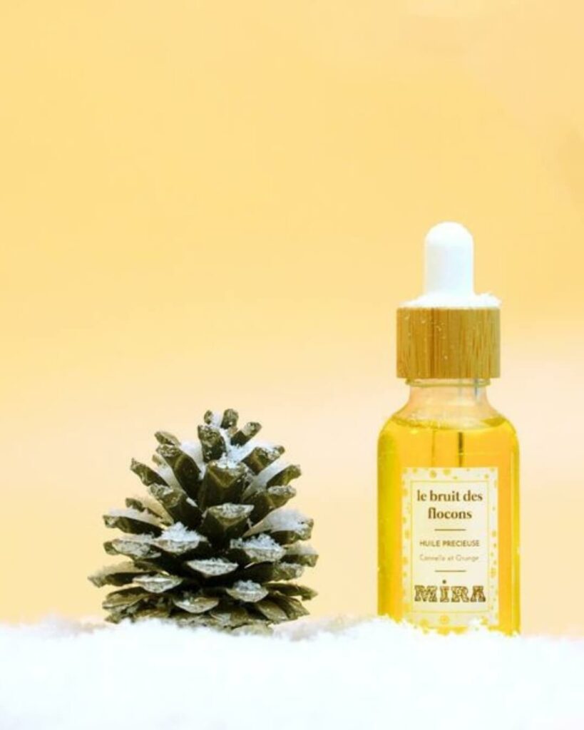 Mira olio nutriente viso, mani e corpo ambientata