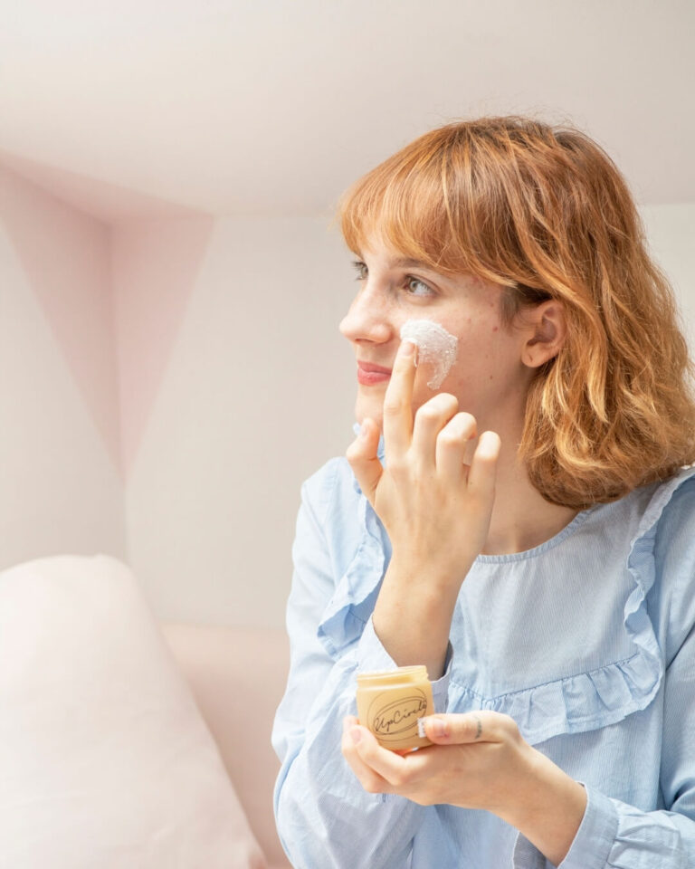Upcircle maschera viso purificante applicazione